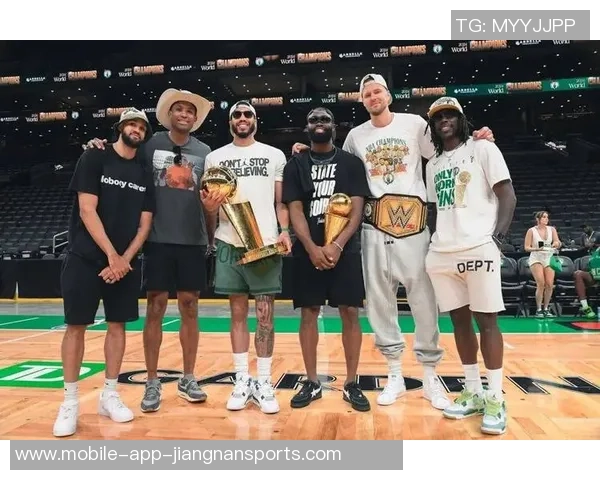 普理查德盛赞杰伦布朗具备顶级球员实力能轻松砍下40分或三双数据 普理查德盛赞杰伦布朗具备顶级球员实力能轻松砍下40分或三双数据