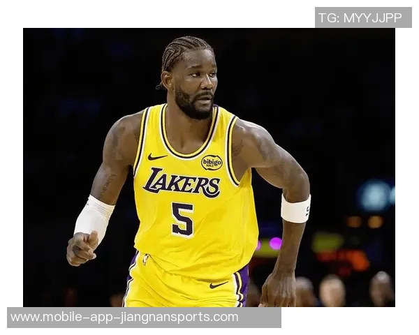 从问题状元到更衣室领袖艾顿在湖人重拾自信与归属感