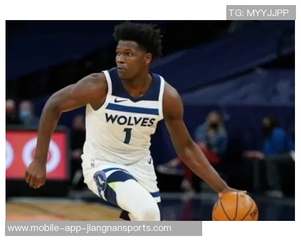 爱德华兹近期表现惊艳场均385分却难掩球队战绩不佳仅获一胜 爱德华兹近期表现惊艳场均385分却难掩球队战绩不佳仅获一胜